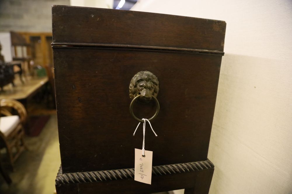 A George III style mahogany cellaret, width 58cm, depth 33cm, height 77cm